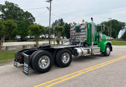 Image for Peterbilt 388 Tandem Axle Daycab, 2014