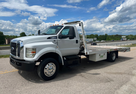 Image for Ford F-650 SD 20' EZ-Loader Hydraulic Tail Truck, 2016