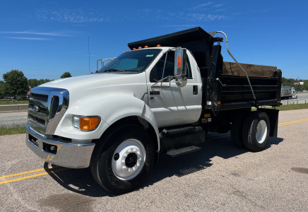 Image for Ford F-650 10' Dump Truck, 2015