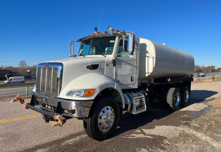 Image for Peterbilt 348 4000 Gallon Water Truck, 2013