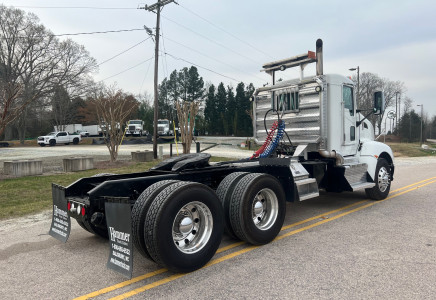 Image for Kenworth T660 Tandem Axle Daycab, 2013