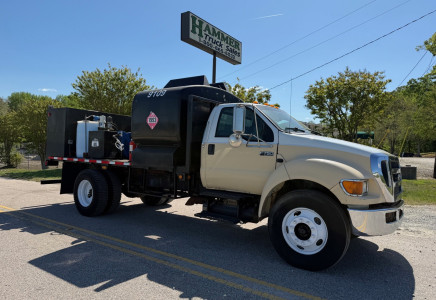 Image for Ford F-750 XLT 16' Flatbed w/ Fuel/Lube/Service System, 2008
