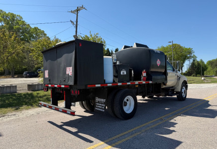 Image for Ford F-750 XLT 16' Flatbed w/ Fuel/Lube/Service System, 2008