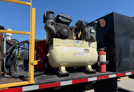 Image for Ford F-750 XLT 16' Flatbed w/ Fuel/Lube/Service System, 2008