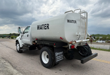 Image for Ford F650 2000 Gallon Curry Water Truck, 2015