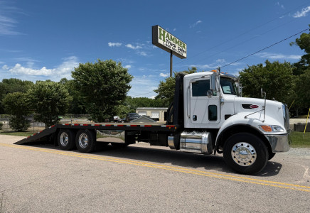 Image for Peterbilt 348 29' Century Hydraulic Tail Truck, 2015