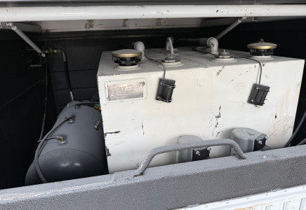 Image for Ford F-550 4x4 Lube/Utility/Service Truck w/ #3,200lb Crane, 2019