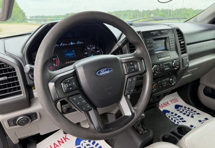 Image for Ford F-550 4x4 Lube/Utility/Service Truck w/ #3,200lb Crane, 2019