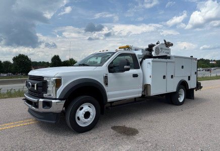Image for Ford F-550 4x4 11' Utility/Lube/Service Truck w/ Crane, 2019