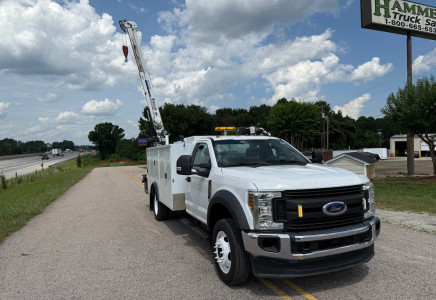 Image for Ford F-550 4x4 11' Utility/Lube/Service Truck w/ Crane, 2019