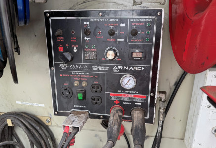 Image for Ford F-550 4x4 11' Utility/Lube/Service Truck w/ Crane, 2019