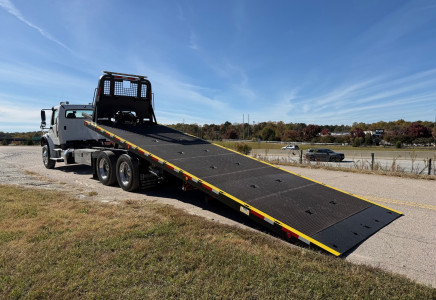 Image for Freightliner M2 28' Century Rollback, 2020