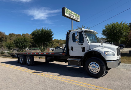 Image for Freightliner M2 28' Century Rollback, 2020