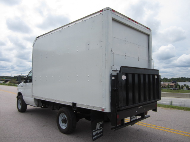 2007 Ford e350 box truck #9
